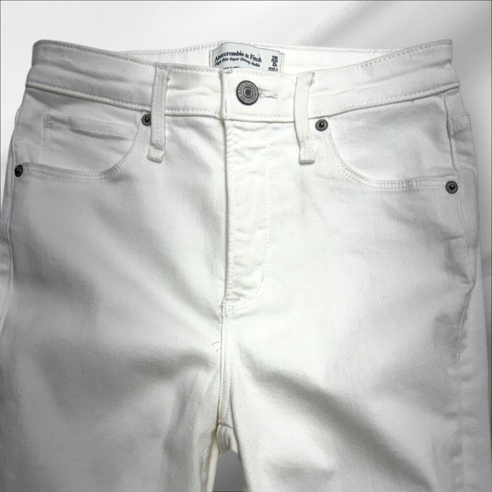 ABERCROMBIE & FITCH Women’s 0 White HIGH RISE SUPER SKINNY ANKLE Jeans